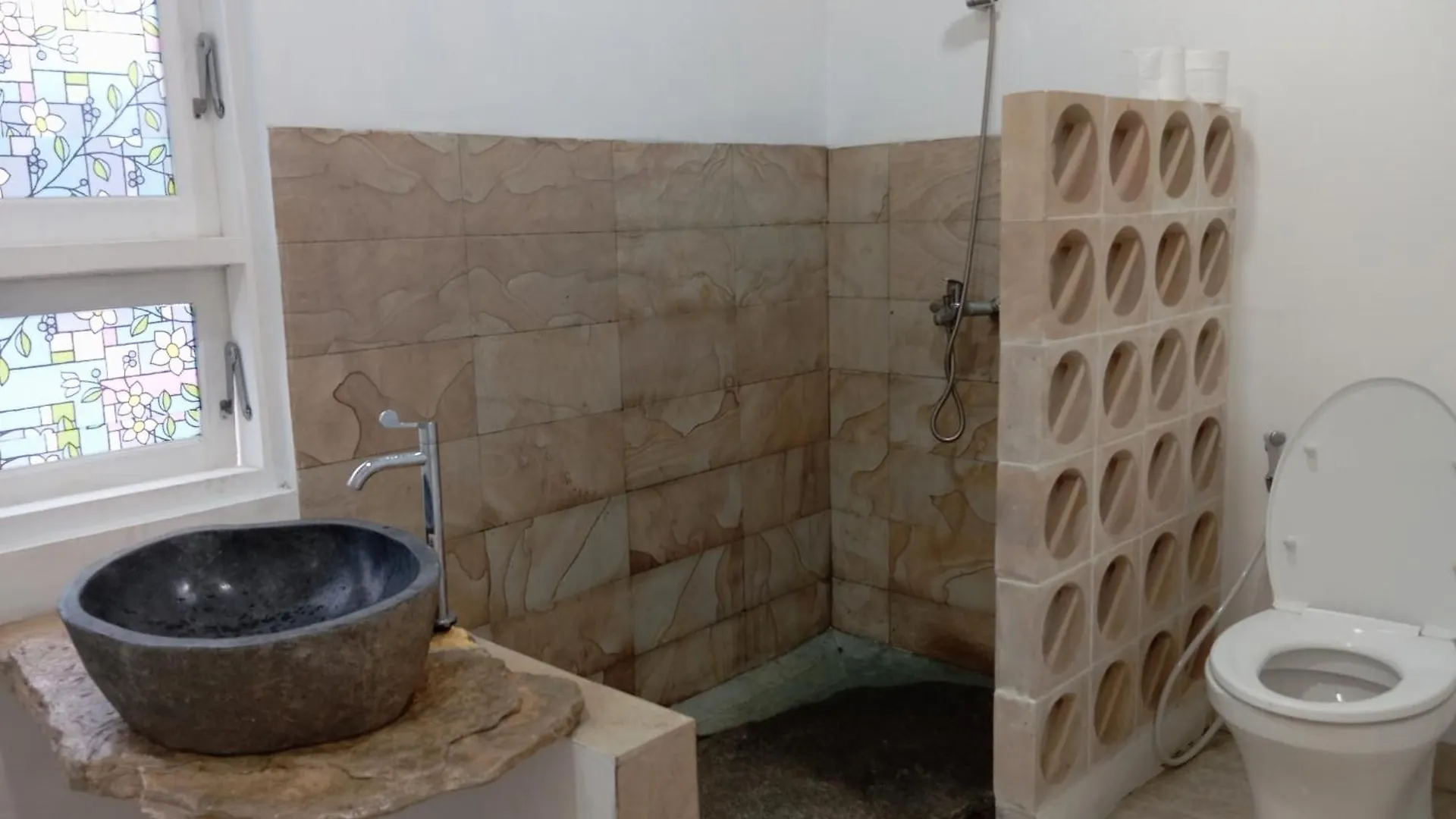 Homestay Lavender Star House Apartment Kuta